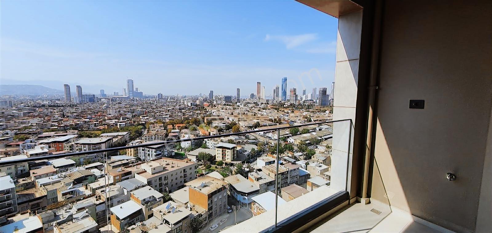 İzmir Bornova Deniz Manzaralı Havuzlu Eşyalı Lüks Rezidans Daire - Görsel 12