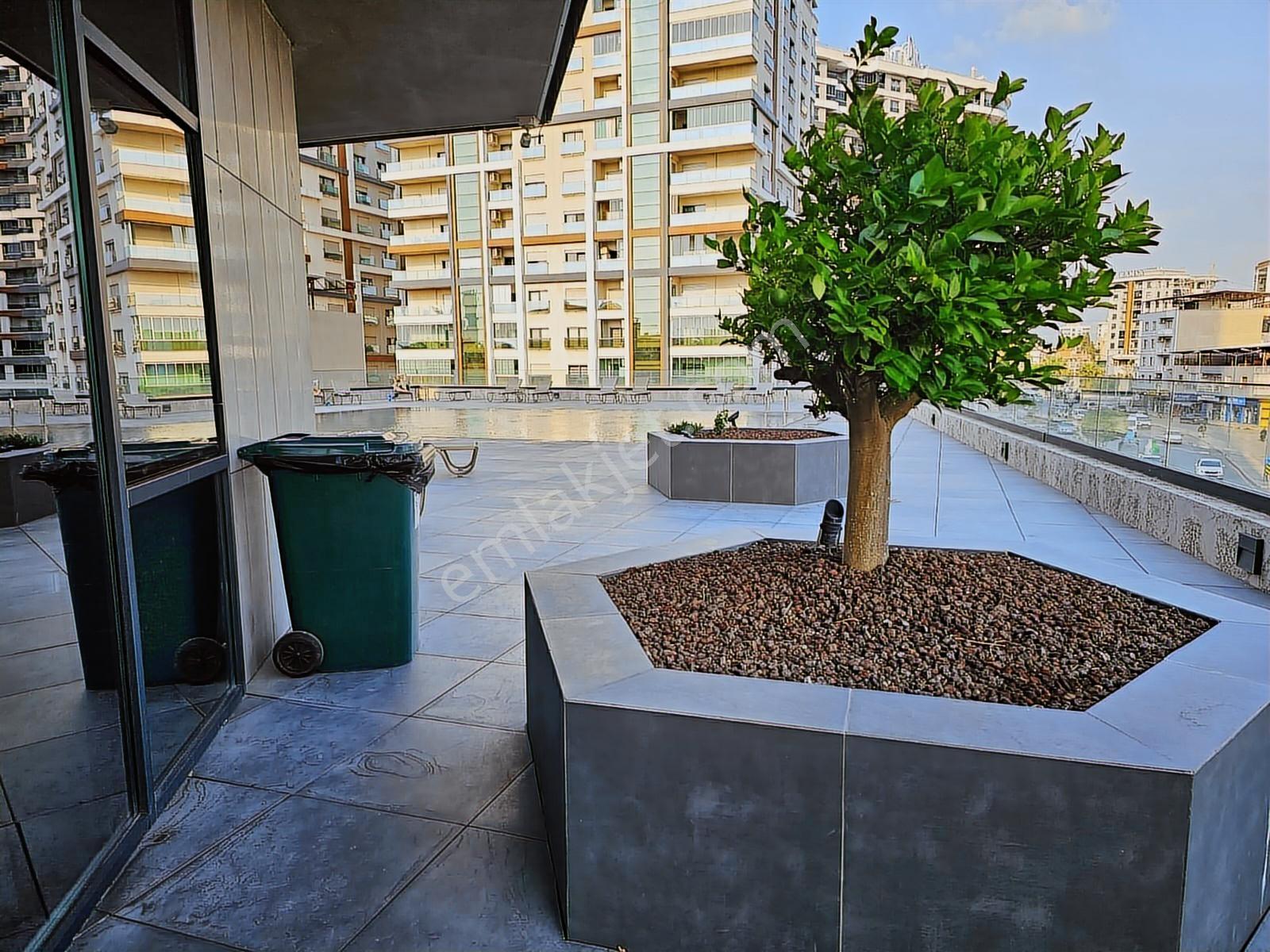 İzmir Bornova Deniz Manzaralı Havuzlu Eşyalı Lüks Rezidans Daire - Görsel 8