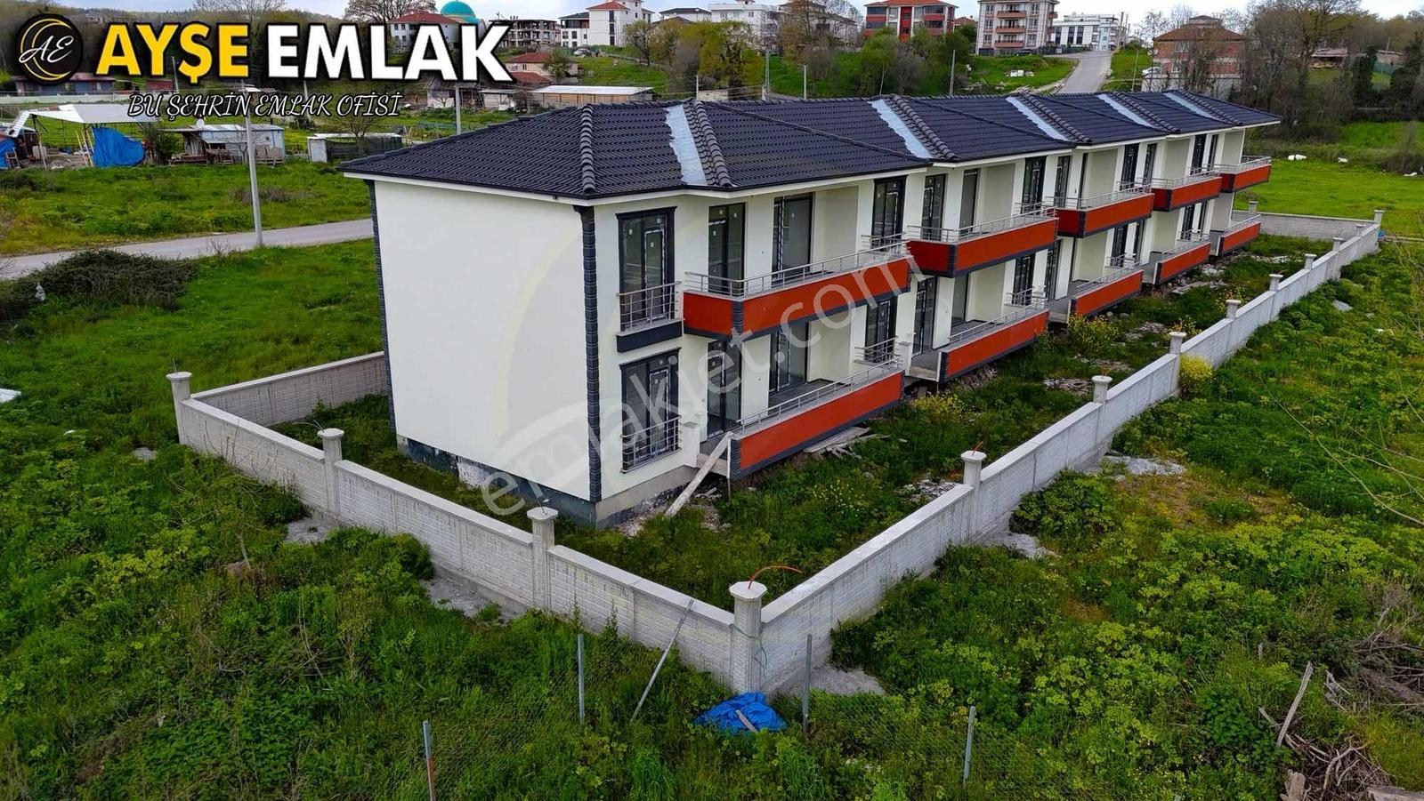 Ayşe Emlak'tan Fırsat 4+1 180 M2 Köşe U Bahçeli Dubleks Villa