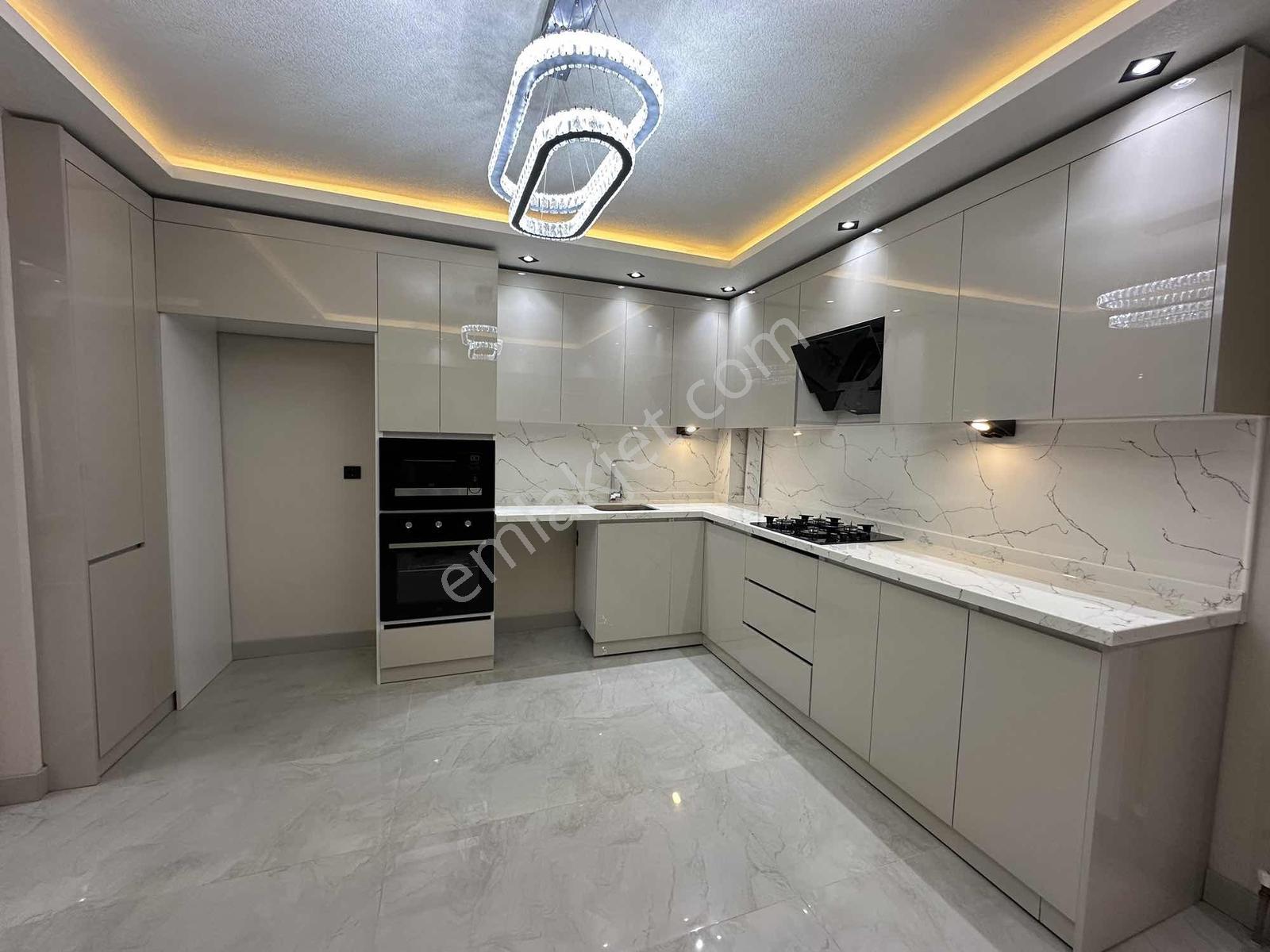Truvadan Geniş Metrajlı Full Yapılı Prestijli Lüks Daire !!! - Görsel 8