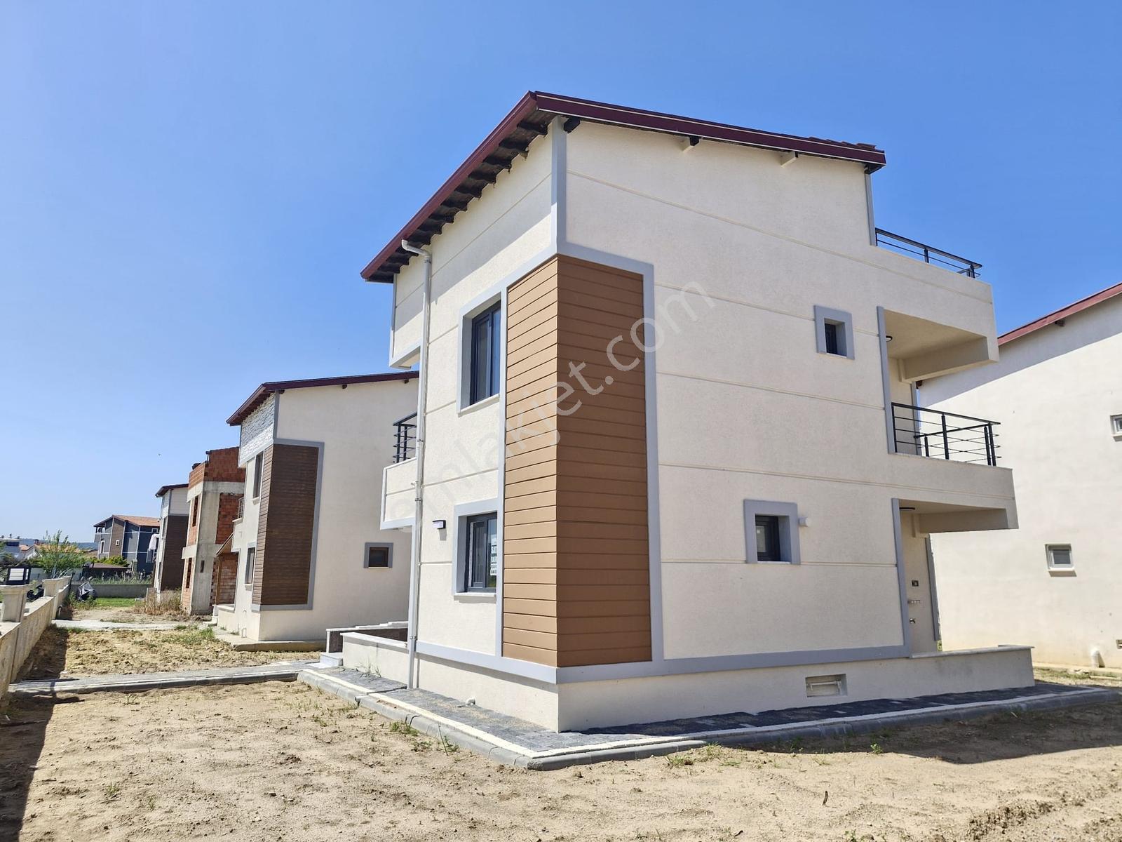 Gömeç Kısko Sahil Bölgesinde 3+1 Mükemmel Satılık Villa - Görsel 33