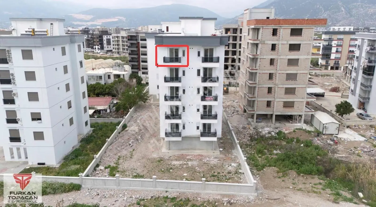 Furkan Topacan Gayrimenkul'den 1+1 Daire