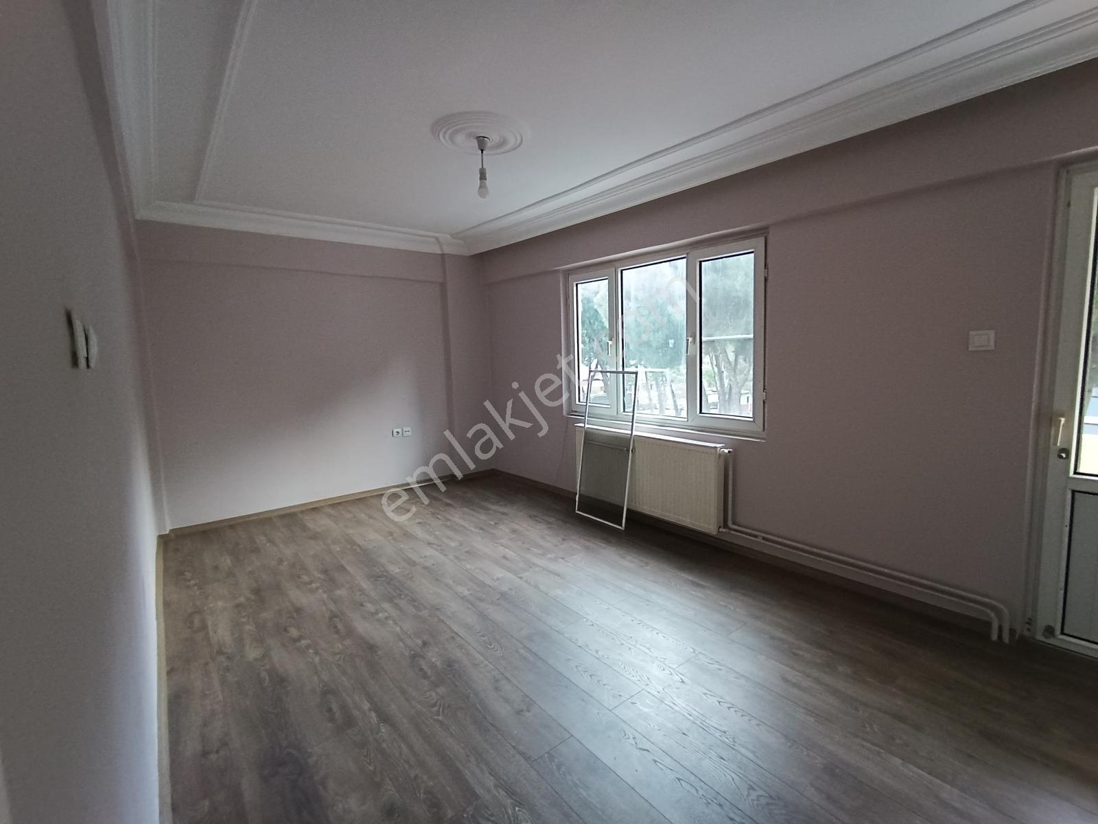 Söke Lisesi Sokağında 135 M2 Ayrı Mutfak Kiralık 3+1 Daire - Görsel 12