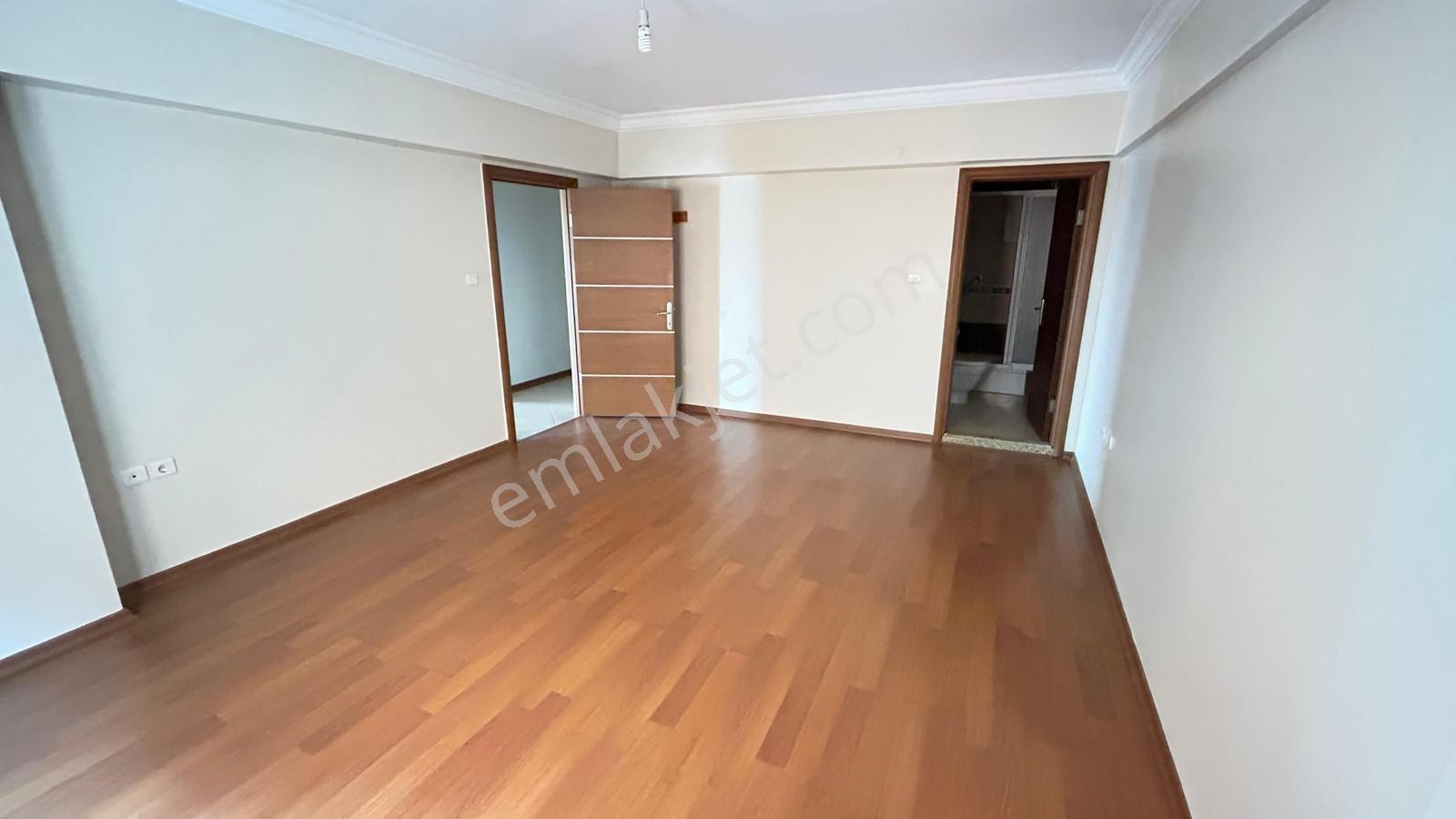 Ana Cadde Üzerinde Ebeveyn Banyolu Otoparklı 3+1 Kiralık Daire - Görsel 30