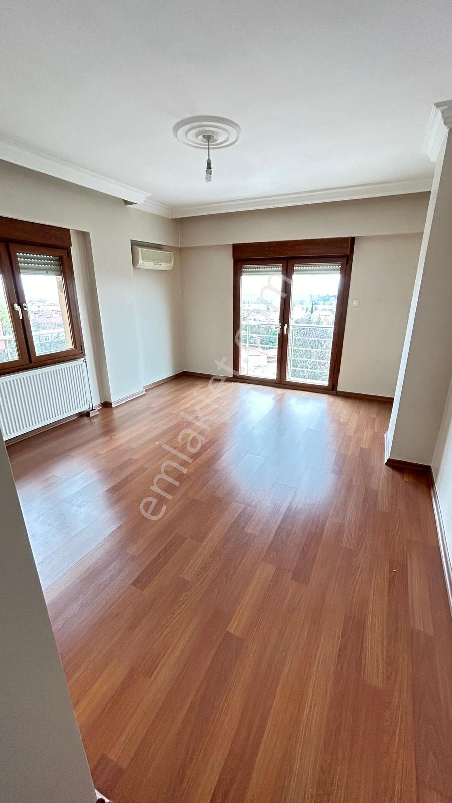 Ana Cadde Üzerinde Ebeveyn Banyolu Otoparklı 3+1 Kiralık Daire - Görsel 26