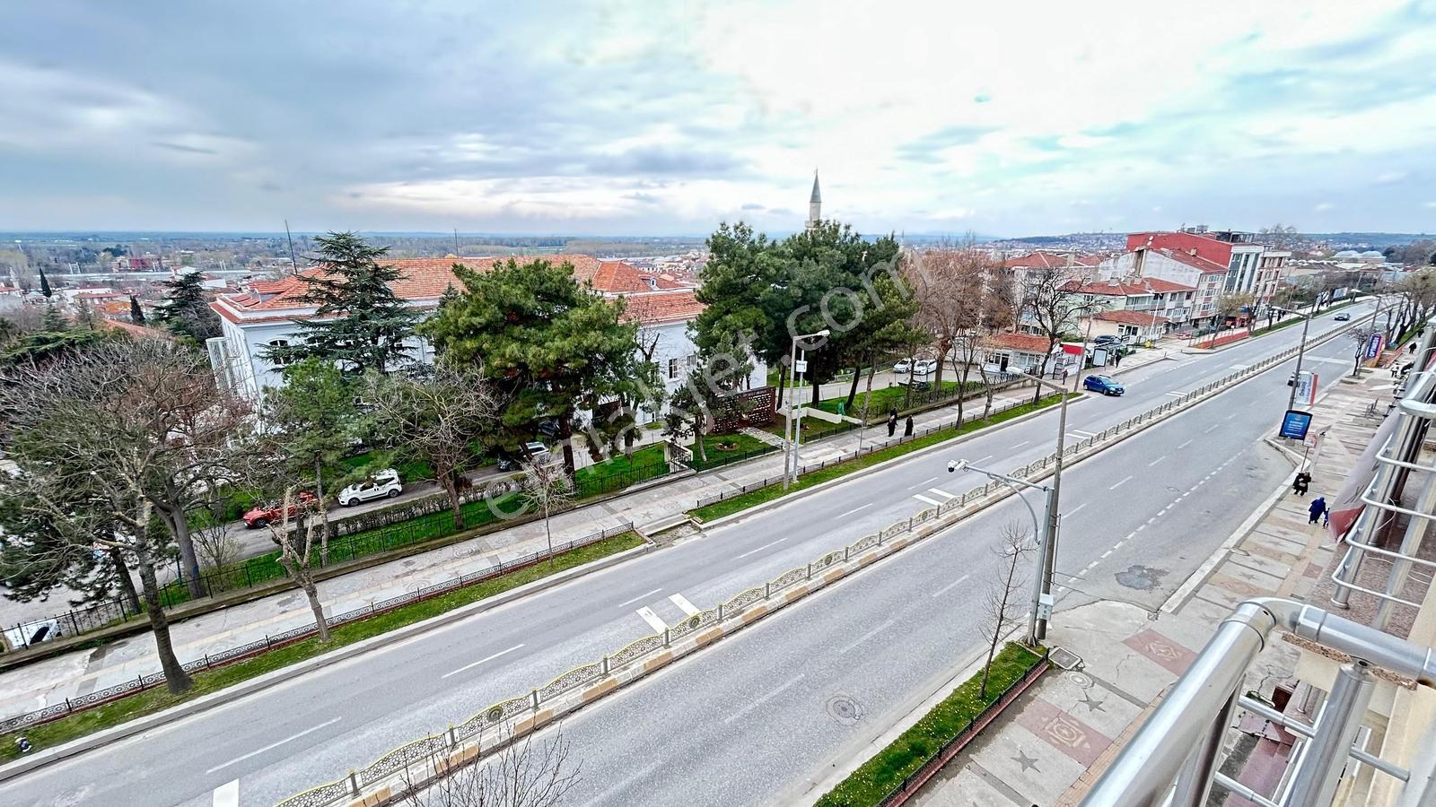 Ana Cadde Üzerinde Ebeveyn Banyolu Otoparklı 3+1 Kiralık Daire - Görsel 5