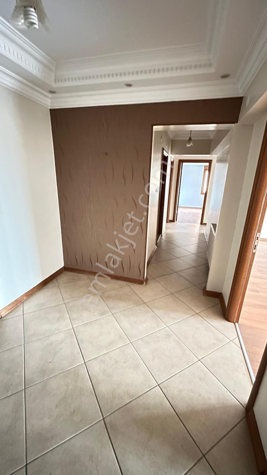 Ana Cadde Üzerinde Ebeveyn Banyolu Otoparklı 3+1 Kiralık Daire - Görsel 29