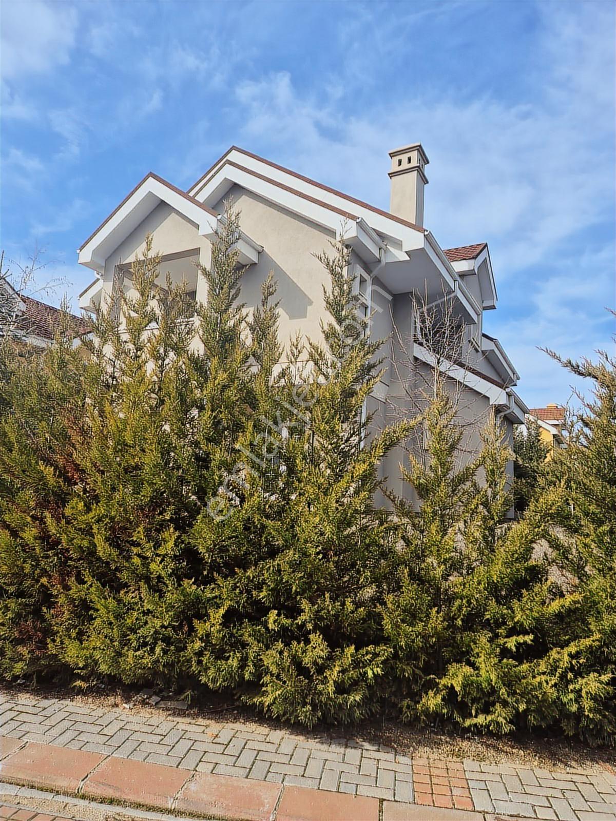 Gölbaşı Anadolu Bahçeşehir Sitesi Satılık Natamam Villa - Görsel 3