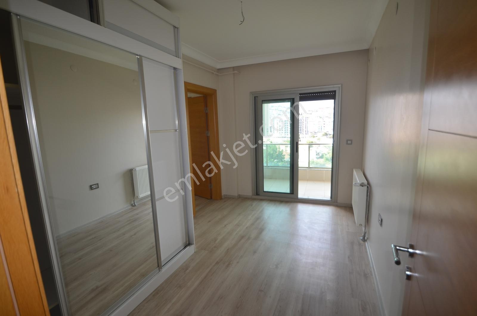 Bekişoğlu Rezidans'ta Kiralık Çift Teraslı 4+1 Dubleks - Görsel 15