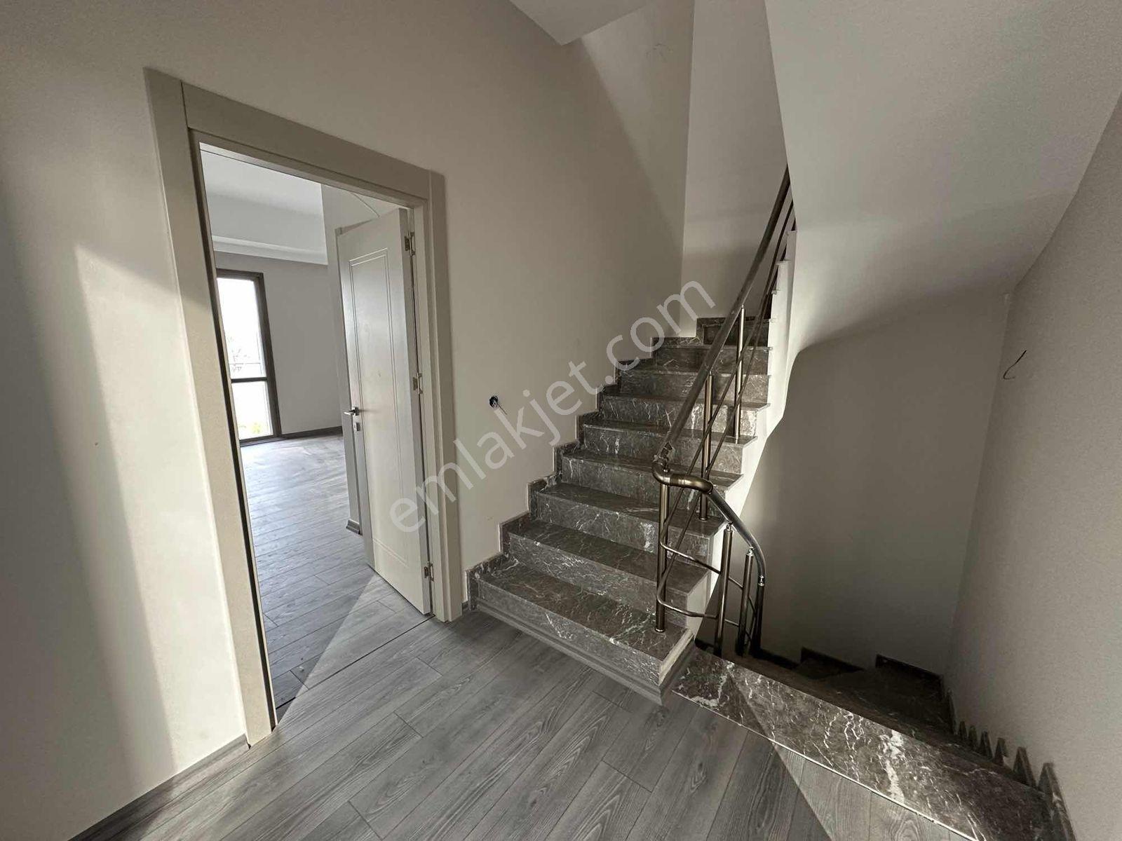 Büyükçekmece / Muratçeşme Müstakil Bahçeli Satılık 4+2 Villa - Görsel 5