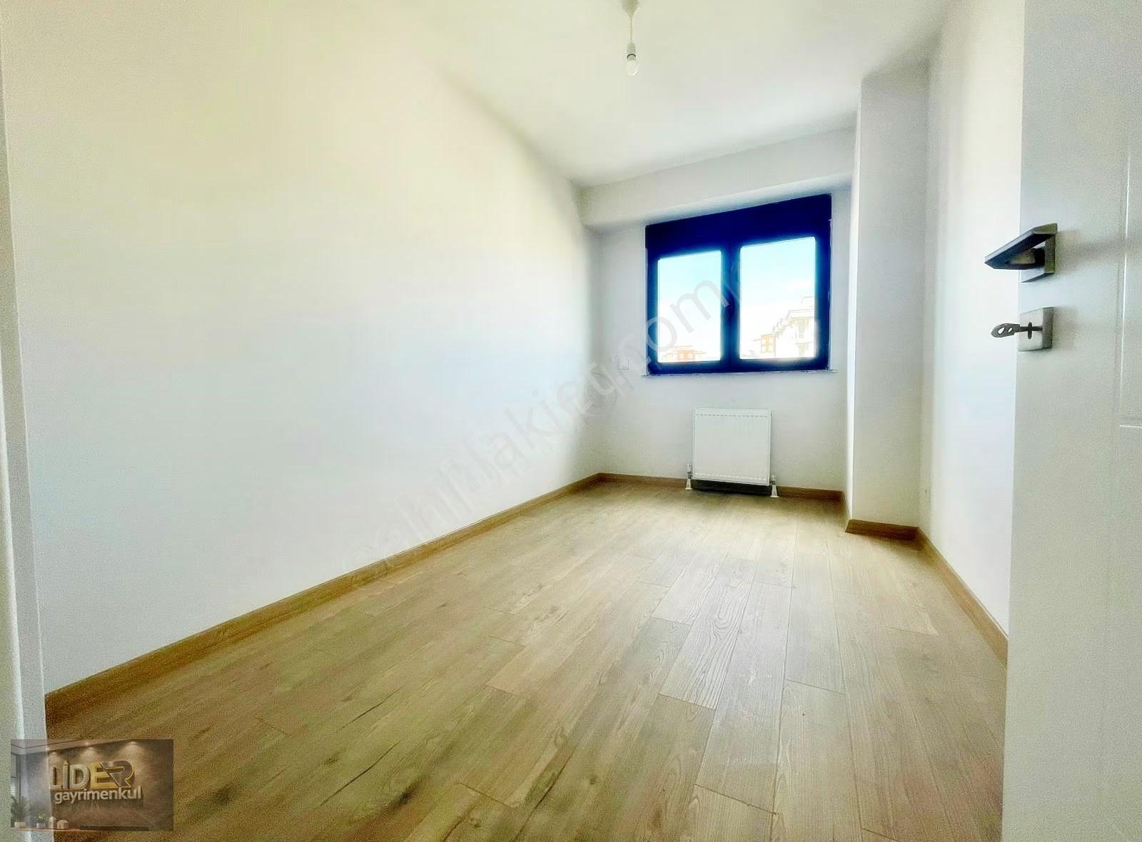 Lider'den Bostancı'da Ön Cephe Butik Sitede Deniz Gören 2+1 - Görsel 29