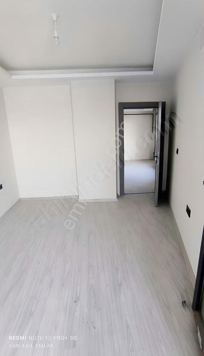Avm Yaninda Satılık Lüks 1+1 Daire - Görsel 3