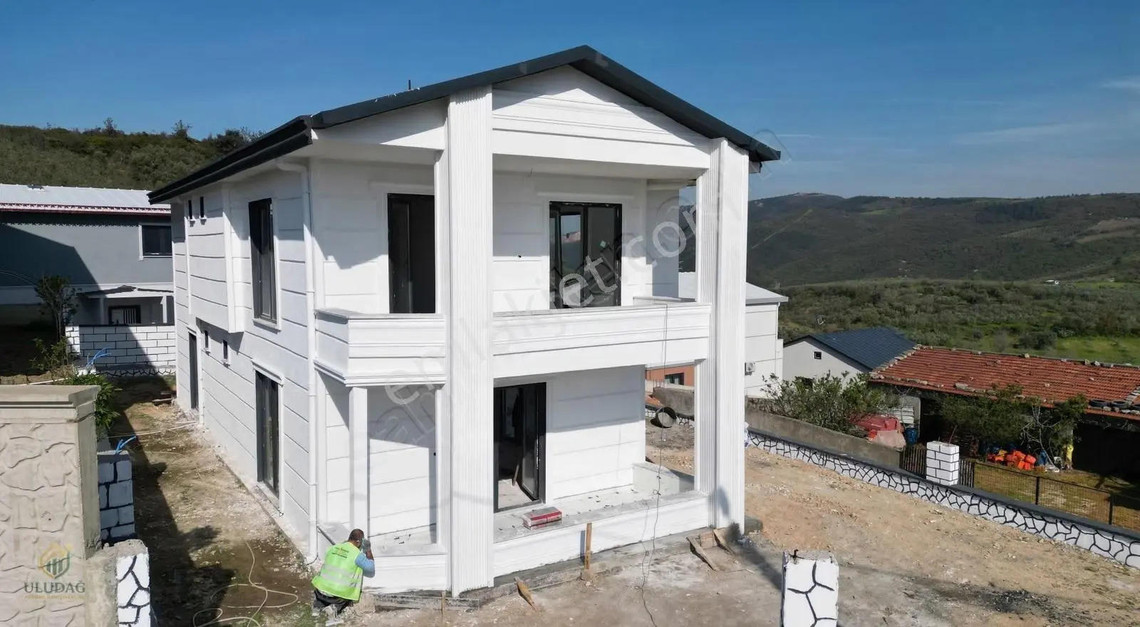 Kestel Çataltepede 377m² Arsada Özel Tasarım 200m² Çelik Villa - Görsel 2
