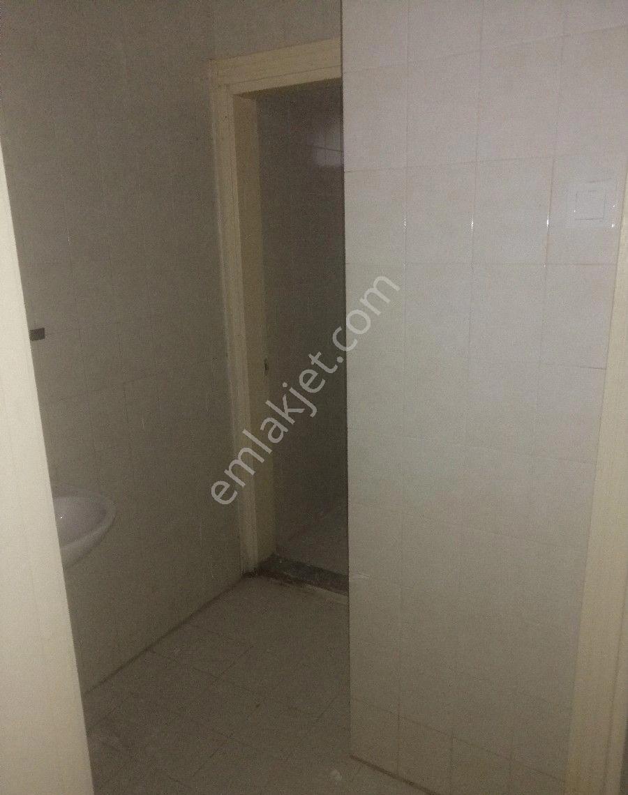 Çiğdem Mahallesi Caferağa Sokakta Kiralık 2+1 Daire - Görsel 2