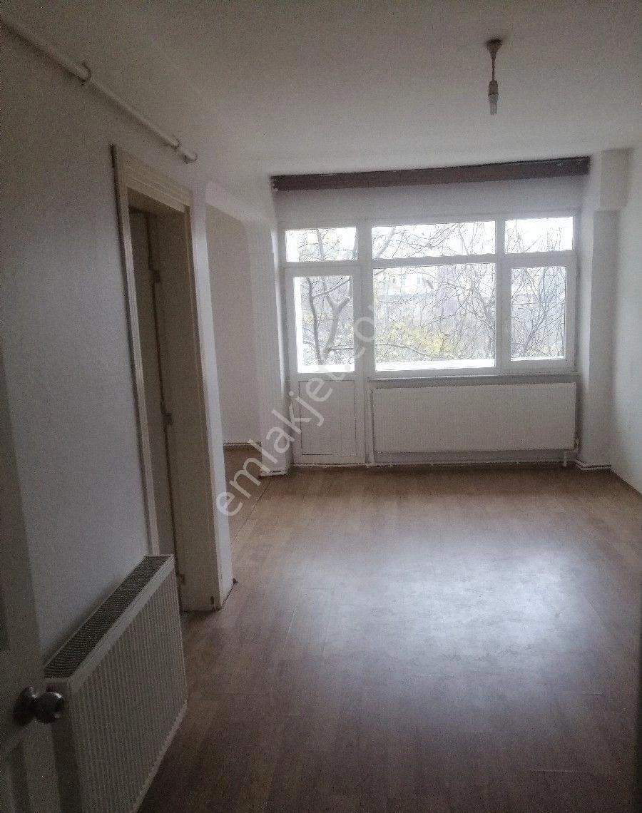 Çiğdem Mahallesi Caferağa Sokakta Kiralık 2+1 Daire - Görsel 13