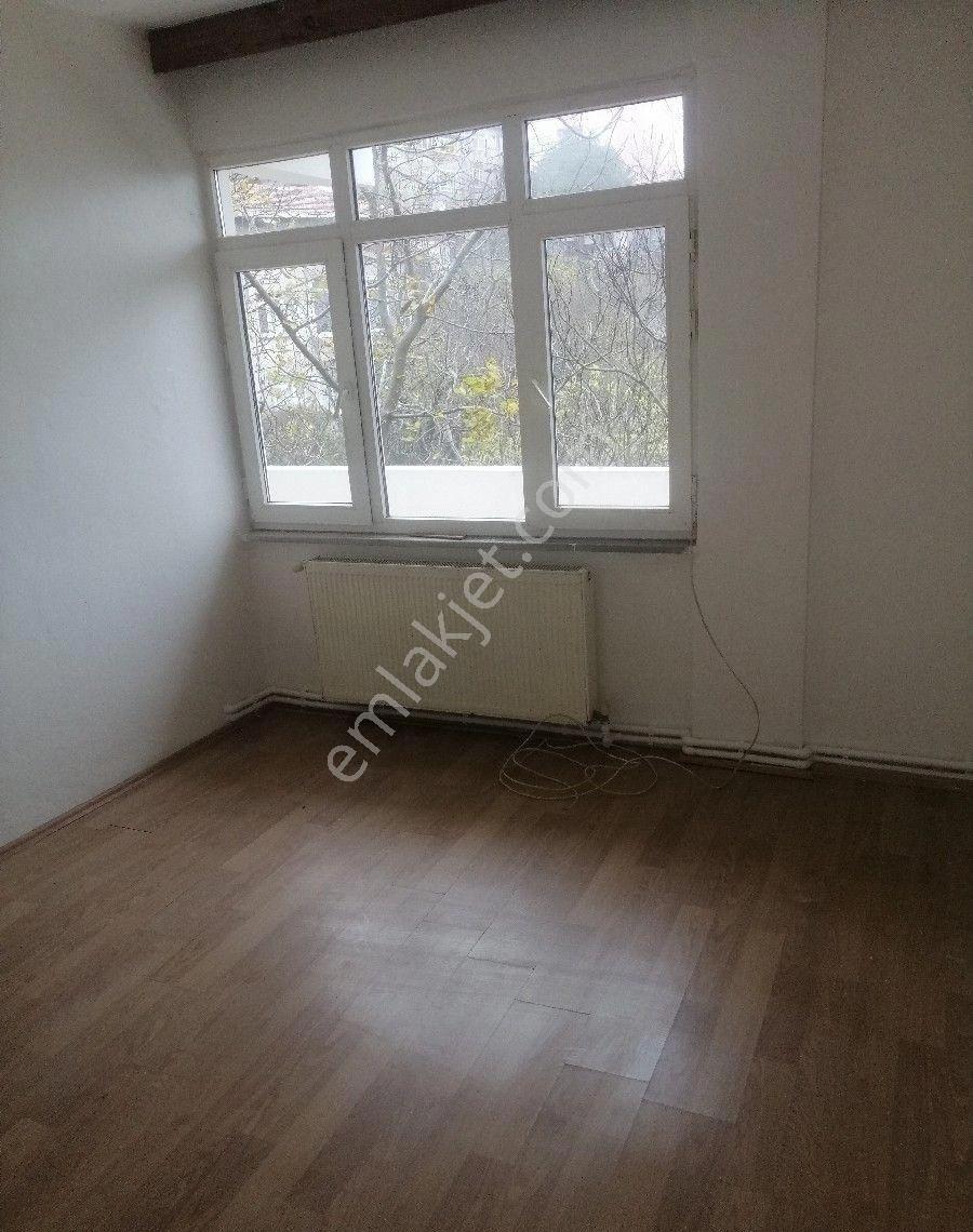 Çiğdem Mahallesi Caferağa Sokakta Kiralık 2+1 Daire - Görsel 8