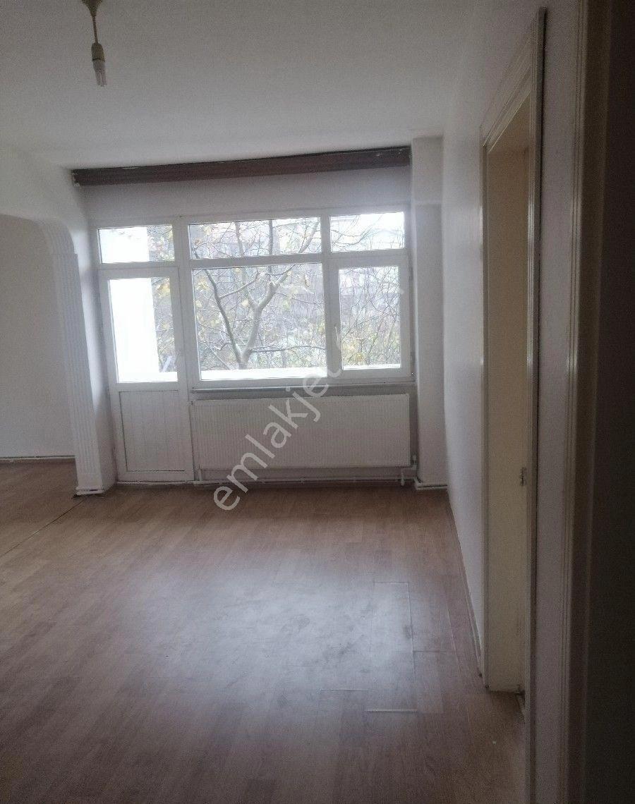 Çiğdem Mahallesi Caferağa Sokakta Kiralık 2+1 Daire - Görsel 15
