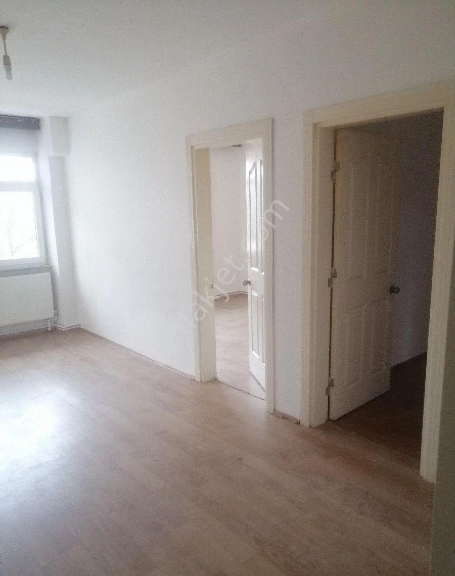 Çiğdem Mahallesi Caferağa Sokakta Kiralık 2+1 Daire - Görsel 24