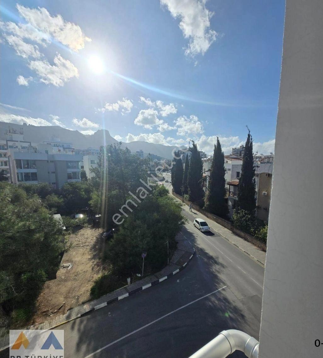 Girne Merkez'de Yatırımlık 2+1 Satılık Daire !!! - Görsel 15