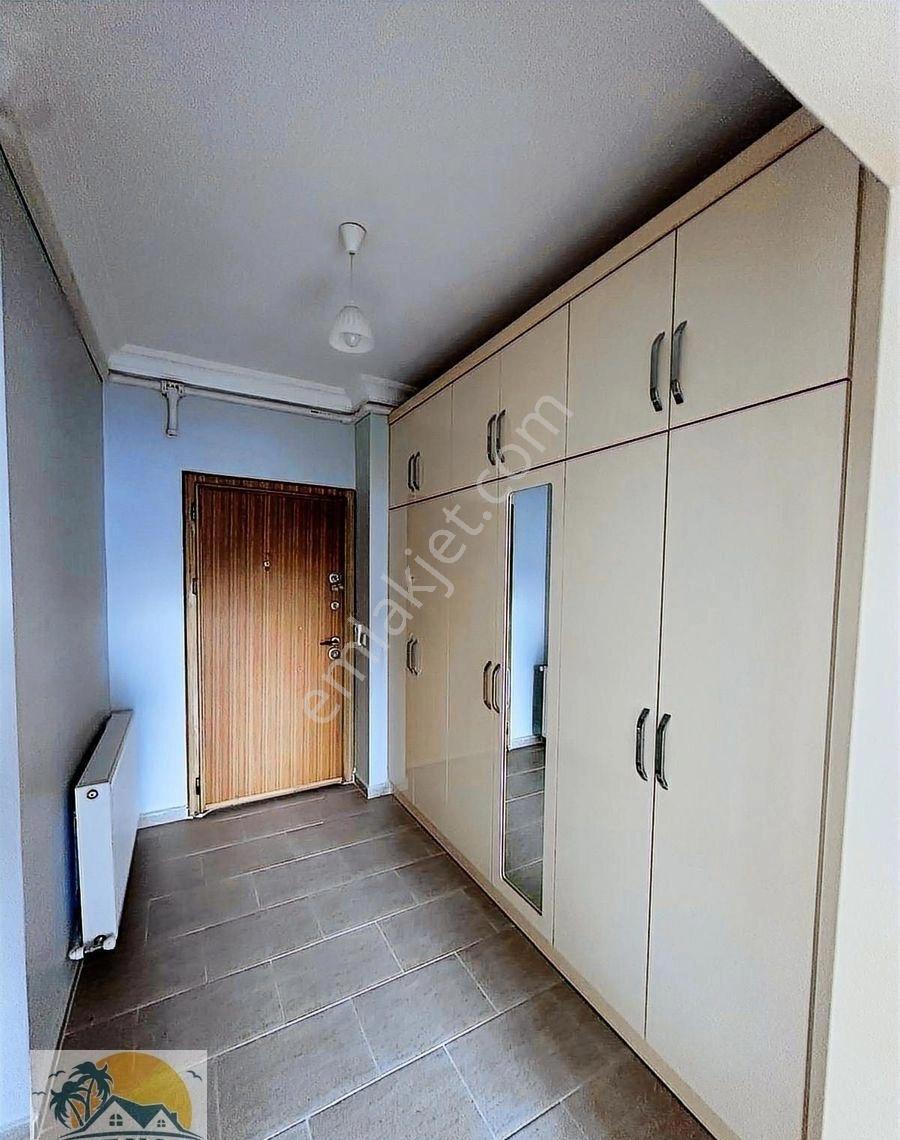 Kuşadası Şahan Sitesi'nde 3+1 Geniş Ve Doğalgazlı Daire - Görsel 22