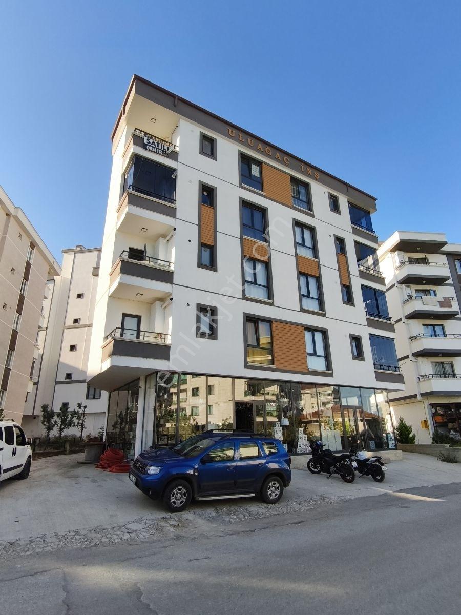 Truva/nazım Demirci'den Tramvaya Cephe Kiralık 1+1 Geniş Daire