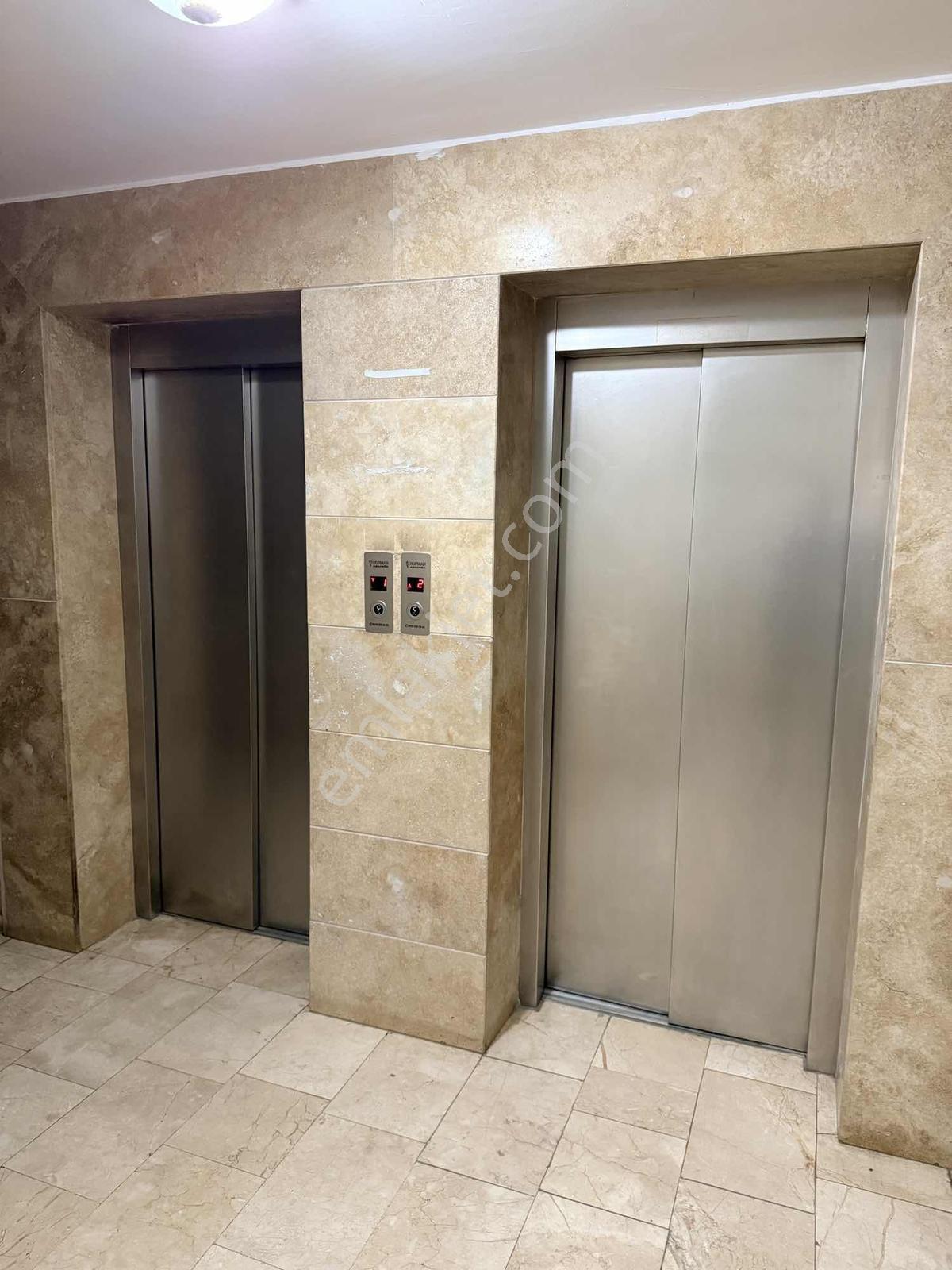 Çayırova Merkür Sitedinde Eşyalı Kiralık 1+1 Daire - Görsel 2