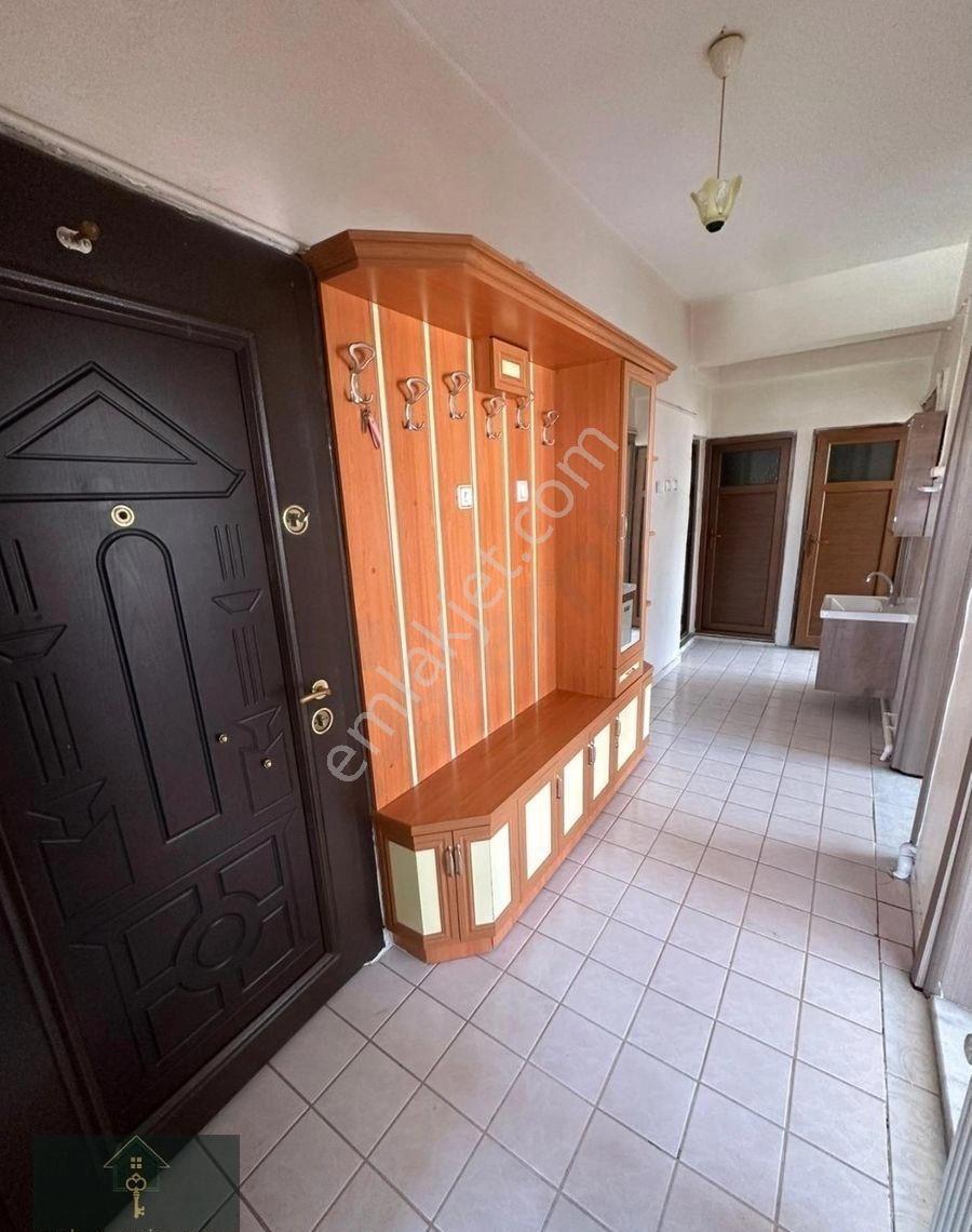 Çarşı Merkezde Satılık Apart Fiyatına Ara Kat Daire - Görsel 3