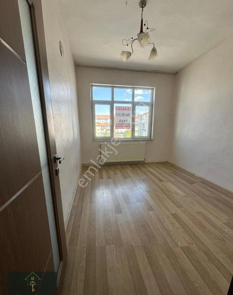 Çarşı Merkezde Satılık Apart Fiyatına Ara Kat Daire - Görsel 6