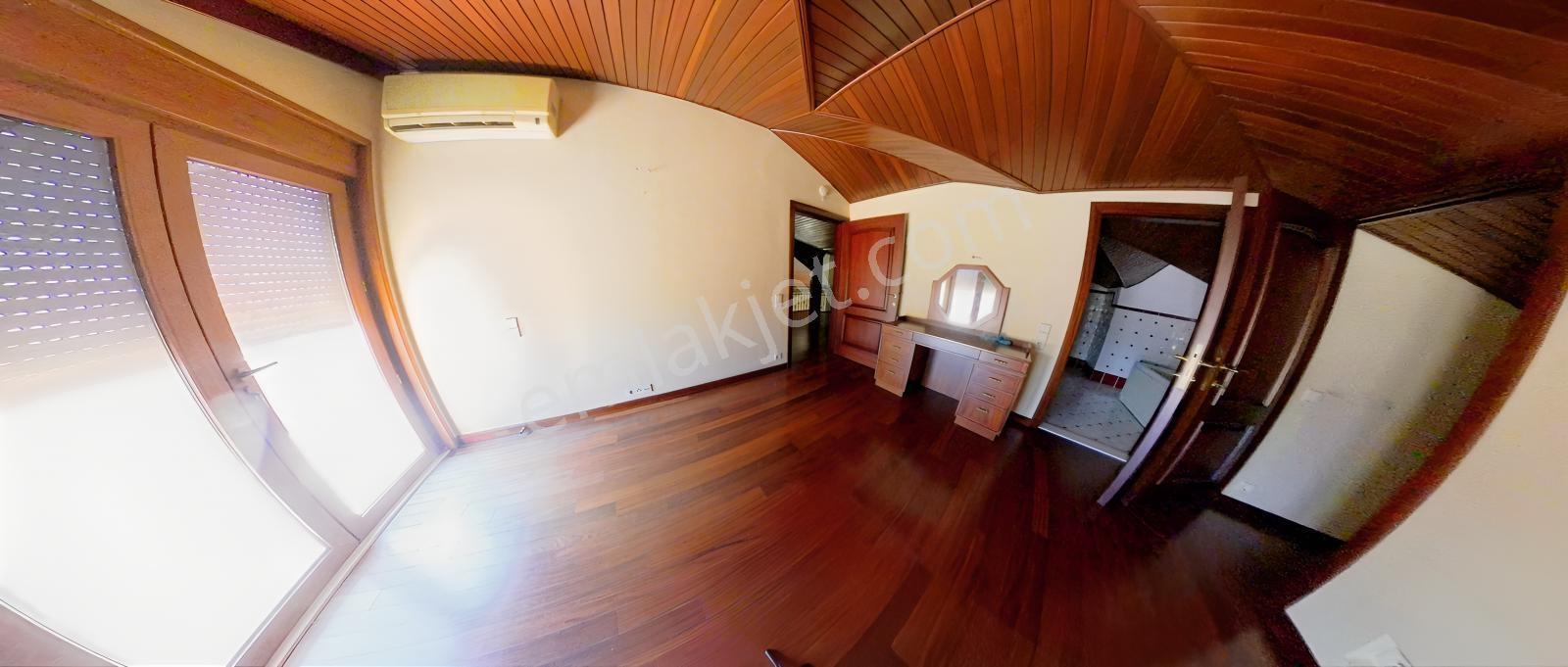 Nakkaştepe'de Kiralık Villa! Nakkaştepe Sitesinde 8+2 - Görsel 33