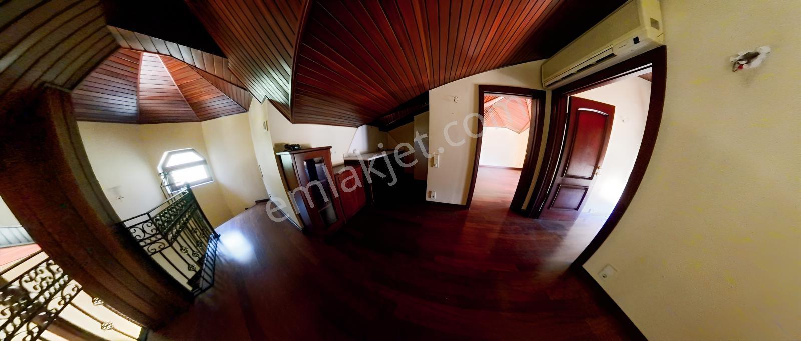 Nakkaştepe'de Kiralık Villa! Nakkaştepe Sitesinde 8+2 - Görsel 31