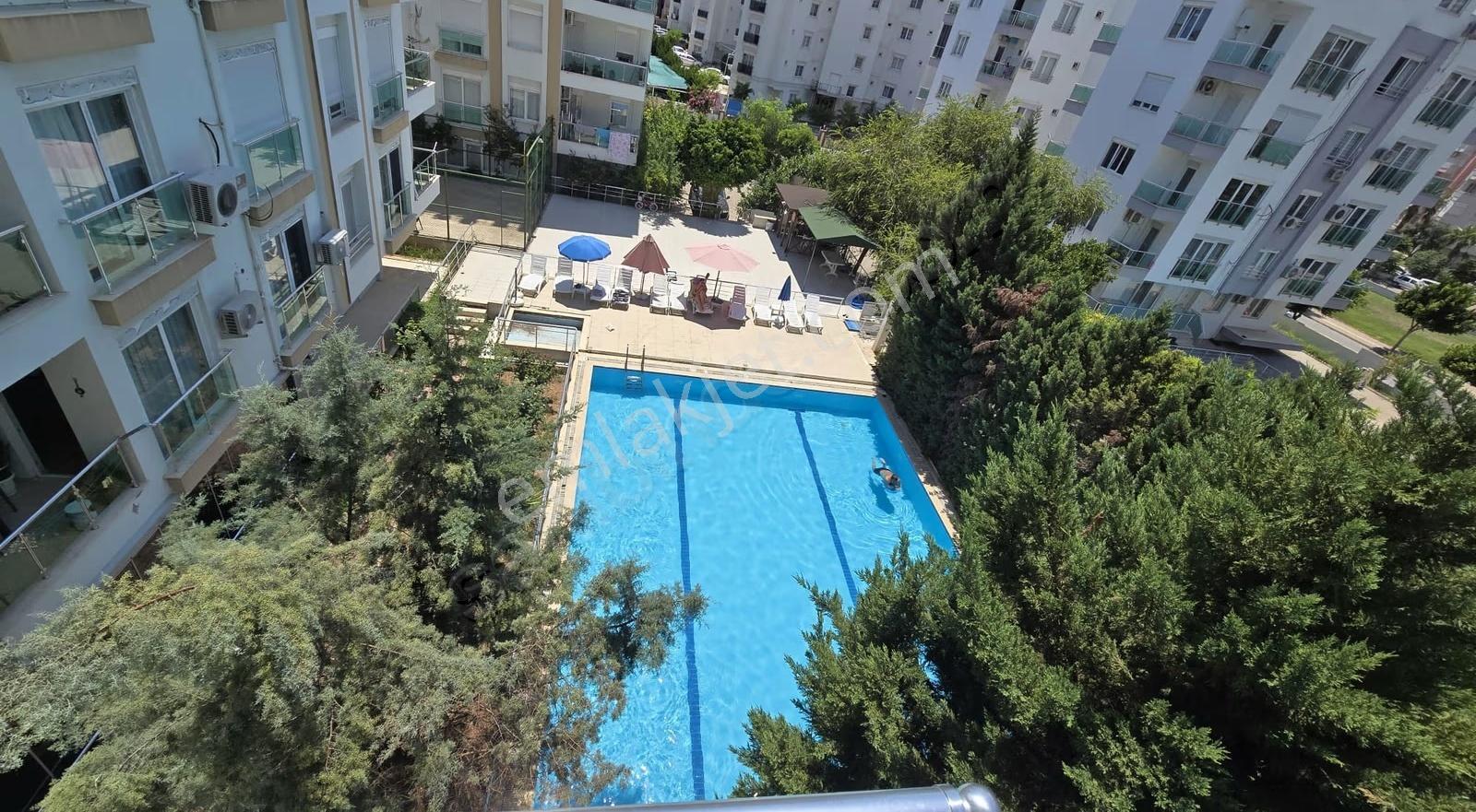 Hurma'da Havuz Manzaralı, Güney Cephe 2+1 Satılık Daire