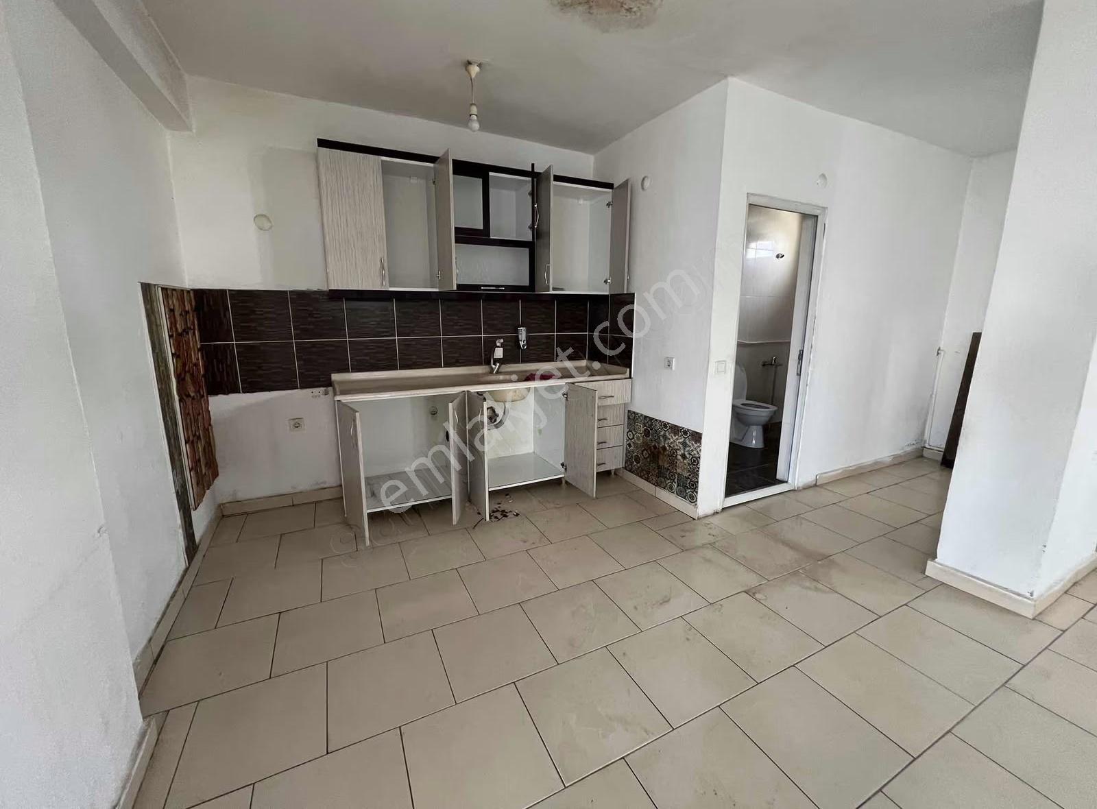Altınovada Kiralık Ruhsatlı 1000m2 İş Merkezi - Görsel 16