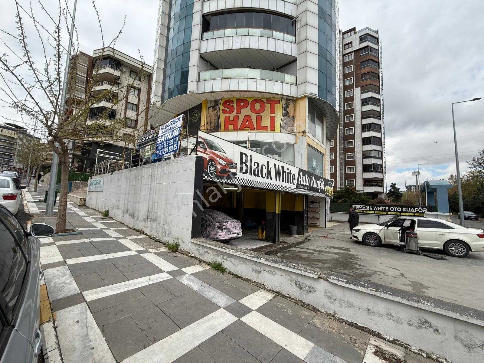 Yaşarsoy Gyo'dan K.köprü Karşıyaka'da 3 Katlı Köşebaşı Dükkan