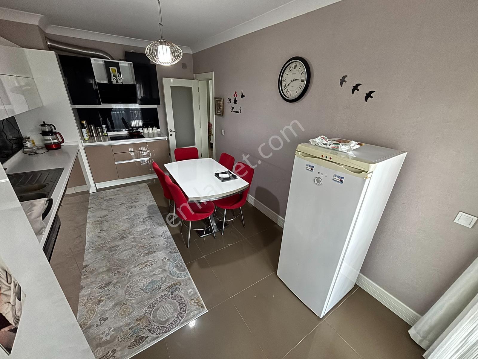7/24 Güvenlikli Sosyal Site Vadikentte 3.5+1 Satılık Prıme Ofis - Görsel 12