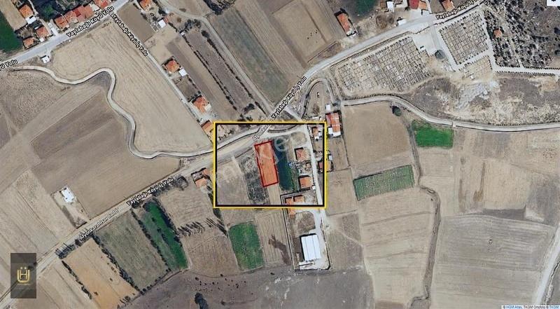 Afyon Üçok Emlaktan Yaylabağı Yol Üzeri Satılık 1.150m² Arsa
