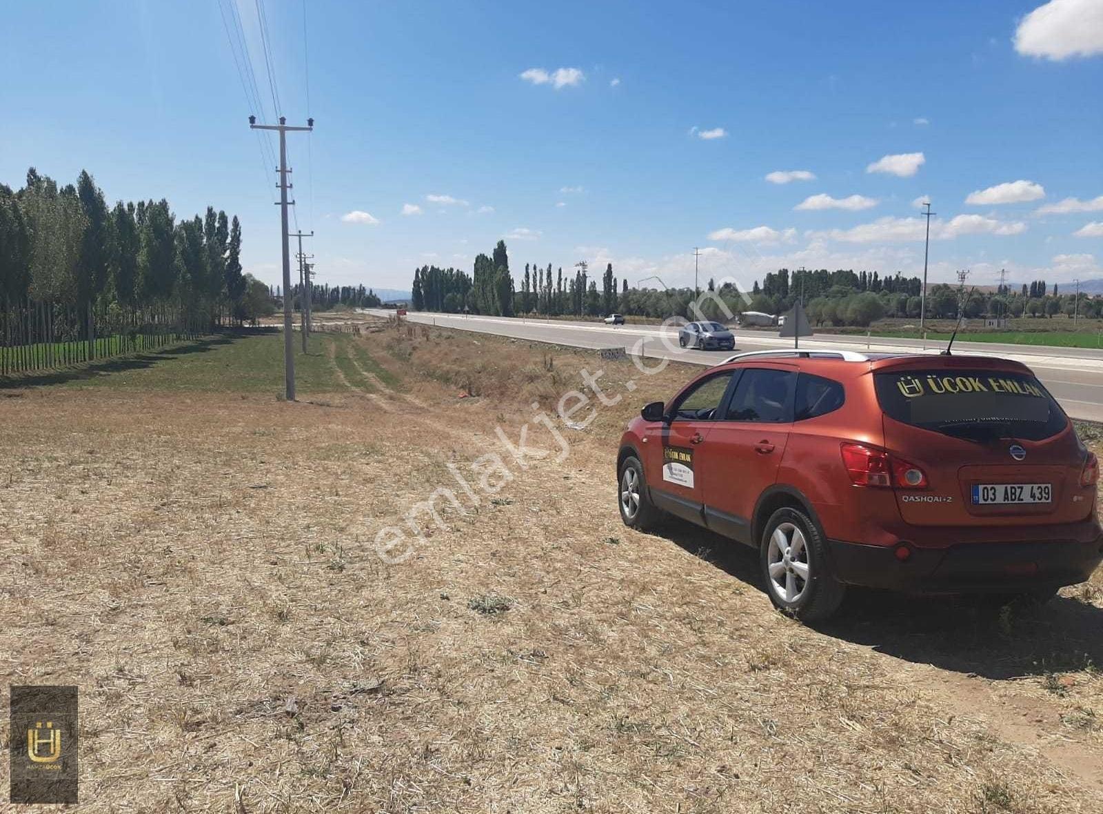 Afyon Üçok Emlaktan Eskişehir Yoluna Sıfır 2794m² Arsa - Görsel 4
