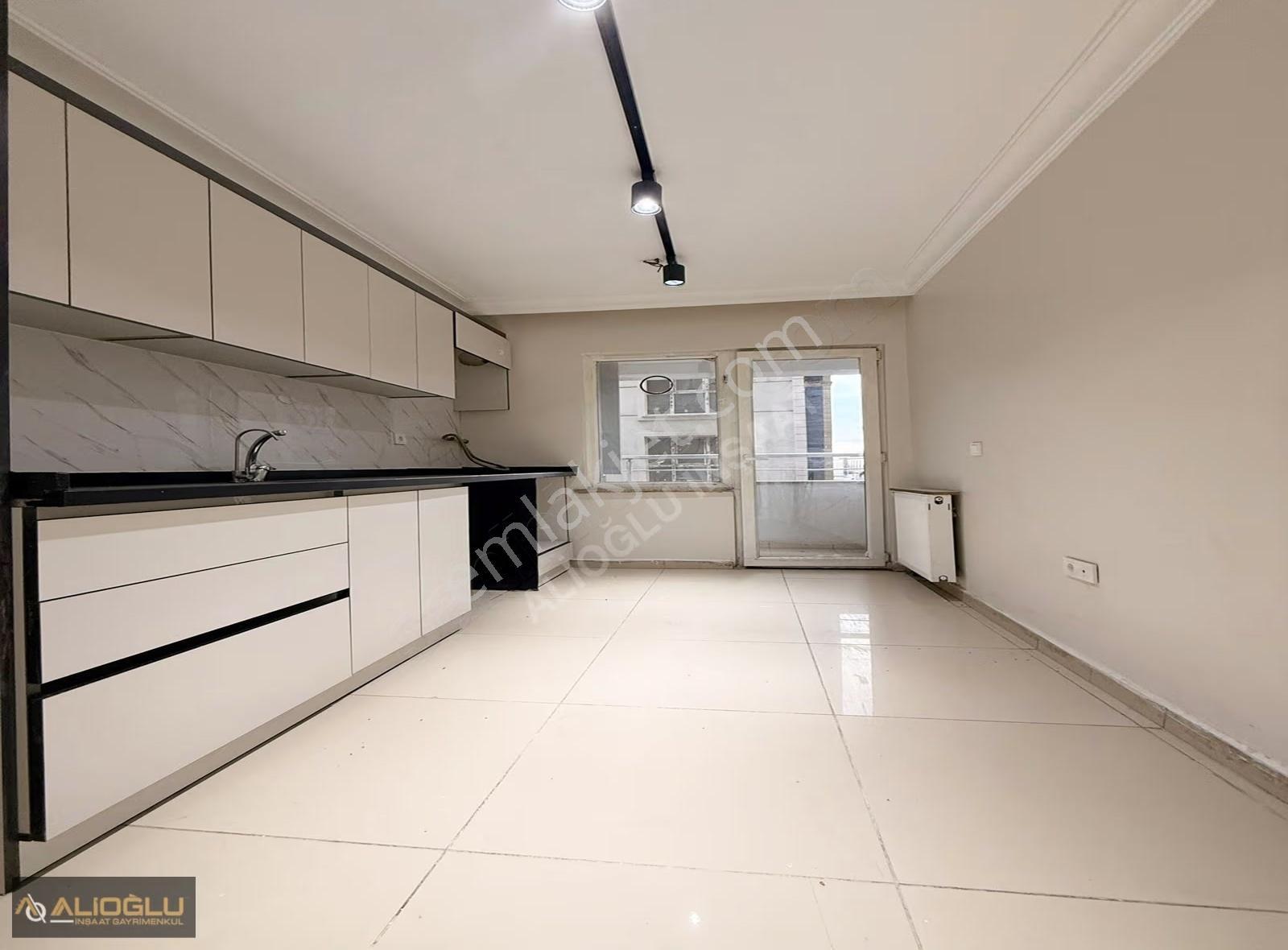 Metrobüse Yakın Site İçerisinde Acil Satılık 3+1 Fırsat Daire ! - Görsel 5