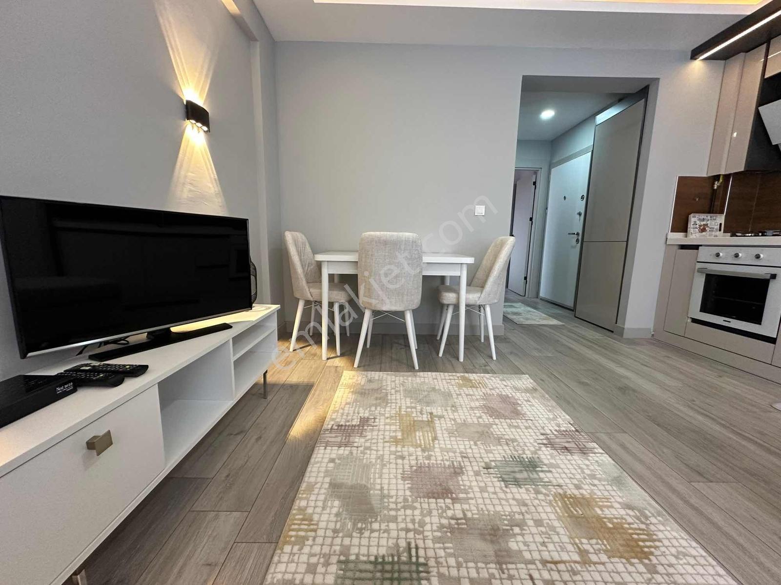 Alaçatı'dan/bulvar Yakını/yerden Isıtma/ultra Lüx 1+1 Eşyalı - Görsel 6