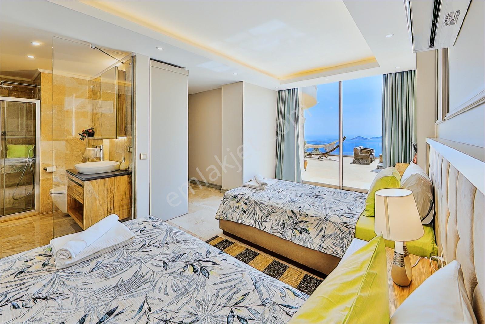 Kalkan Kızıltaşta 5 Yatak Odalı Muhteşem Villa - Görsel 32