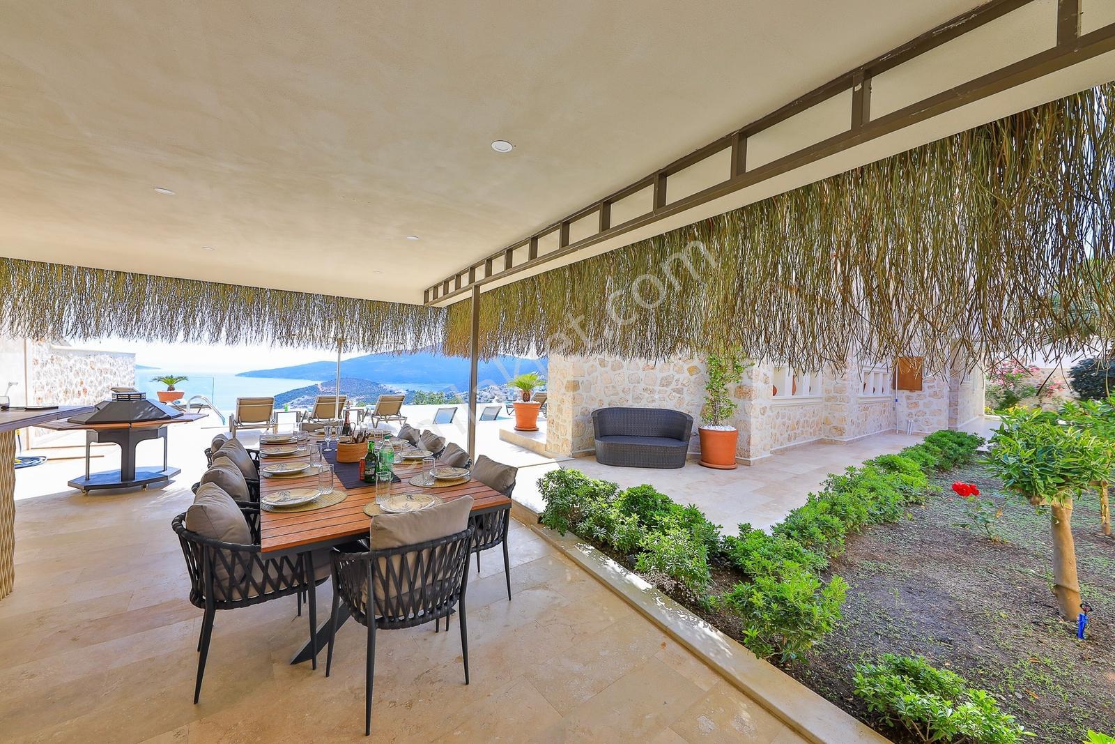 Kalkan Kızıltaşta 5 Yatak Odalı Muhteşem Villa - Görsel 17