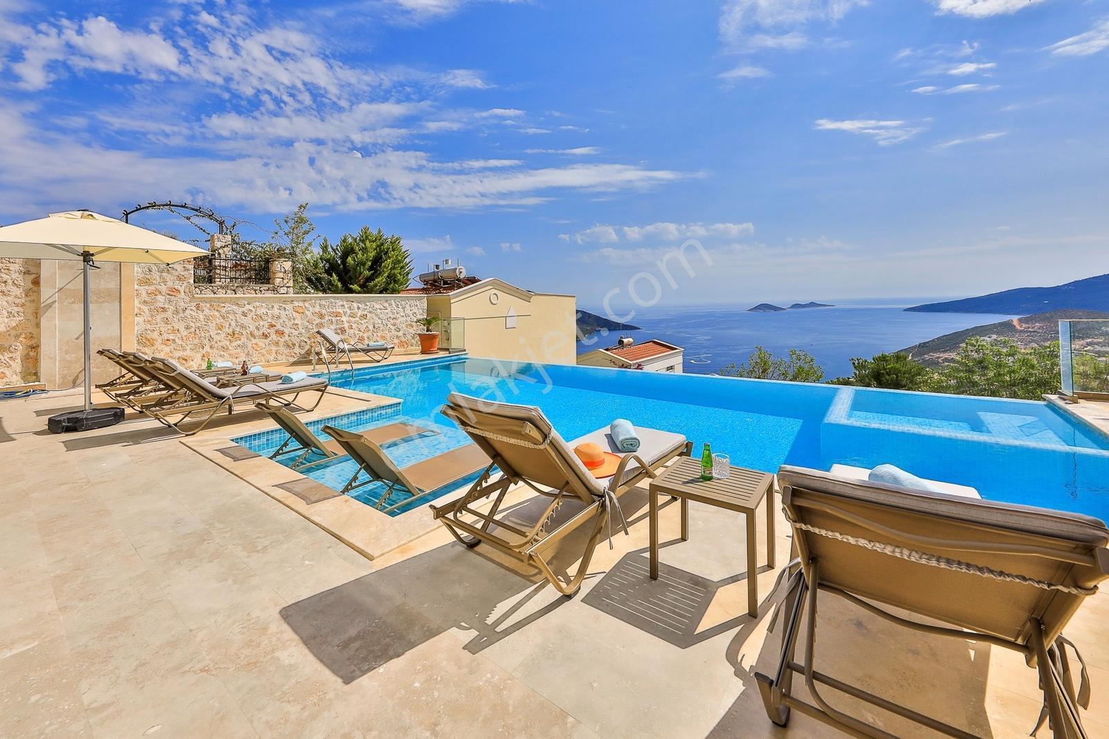 Kalkan Kızıltaşta 5 Yatak Odalı Muhteşem Villa - Görsel 25