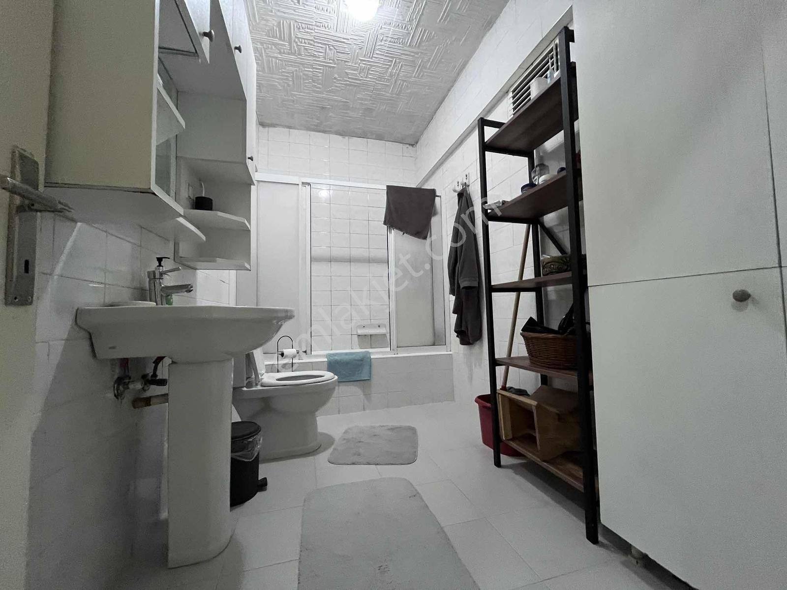 Maltepe Zümrütevlerde Arsapayı 72 M2 Zümrüt Sitesinde 3+1 Ferah - Görsel 7