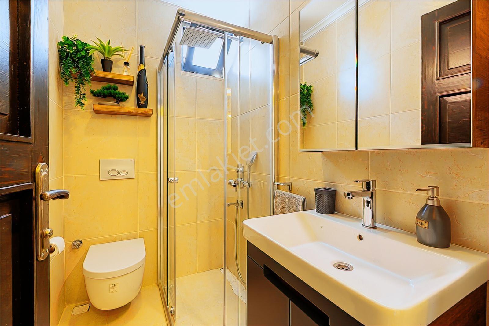 Kalamarda Deniz Manzaralı 4 Yatak Odalı Villa - Görsel 27