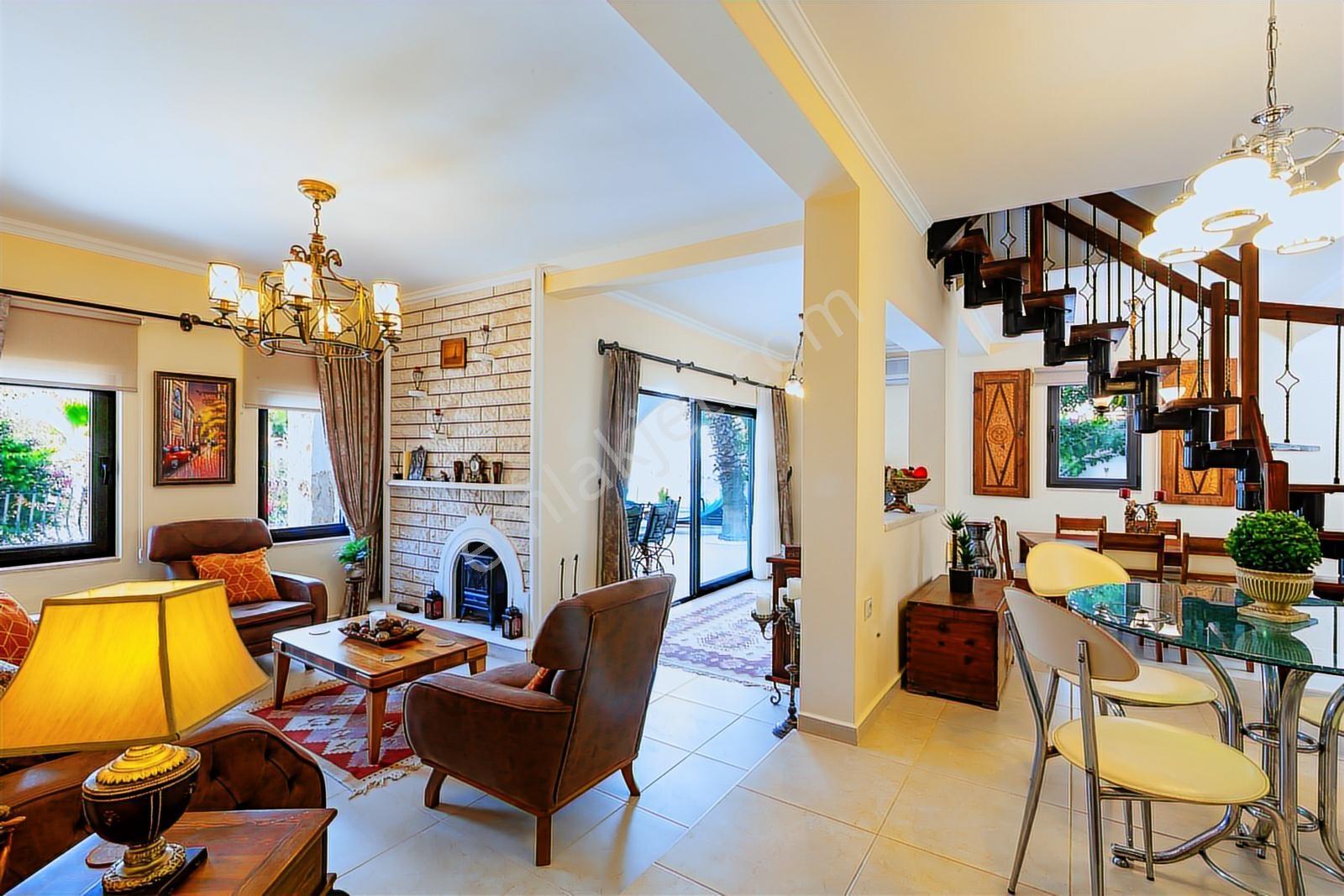Kalamarda Deniz Manzaralı 4 Yatak Odalı Villa - Görsel 24
