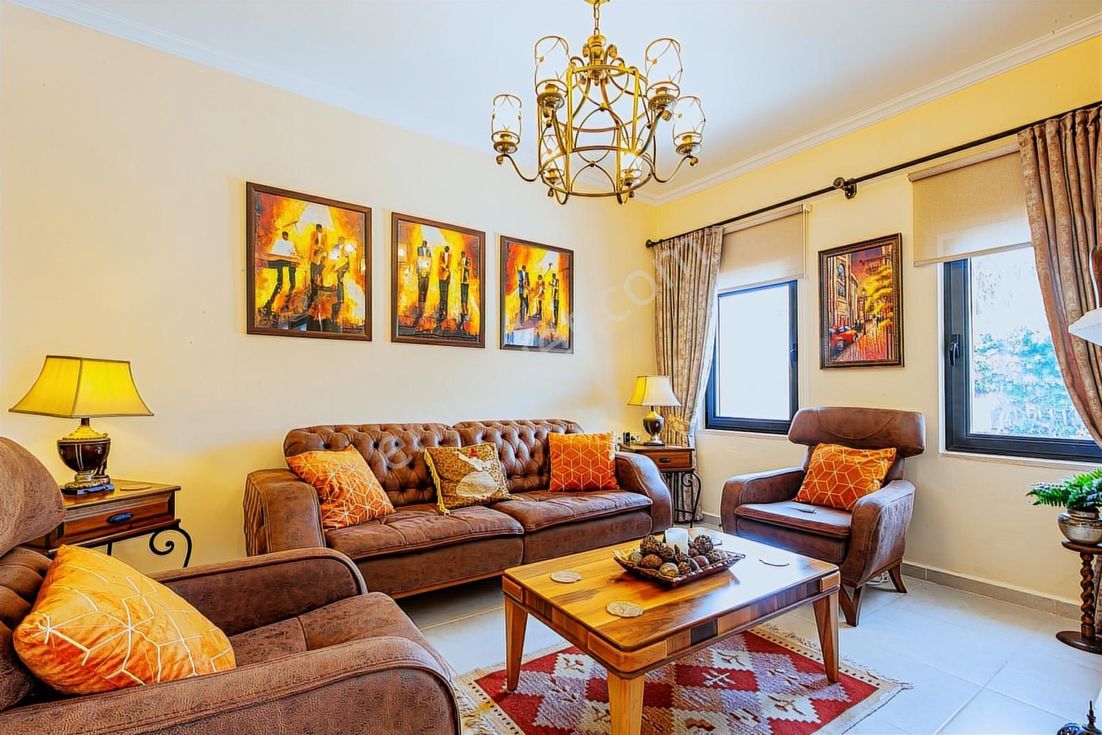 Kalamarda Deniz Manzaralı 4 Yatak Odalı Villa - Görsel 16
