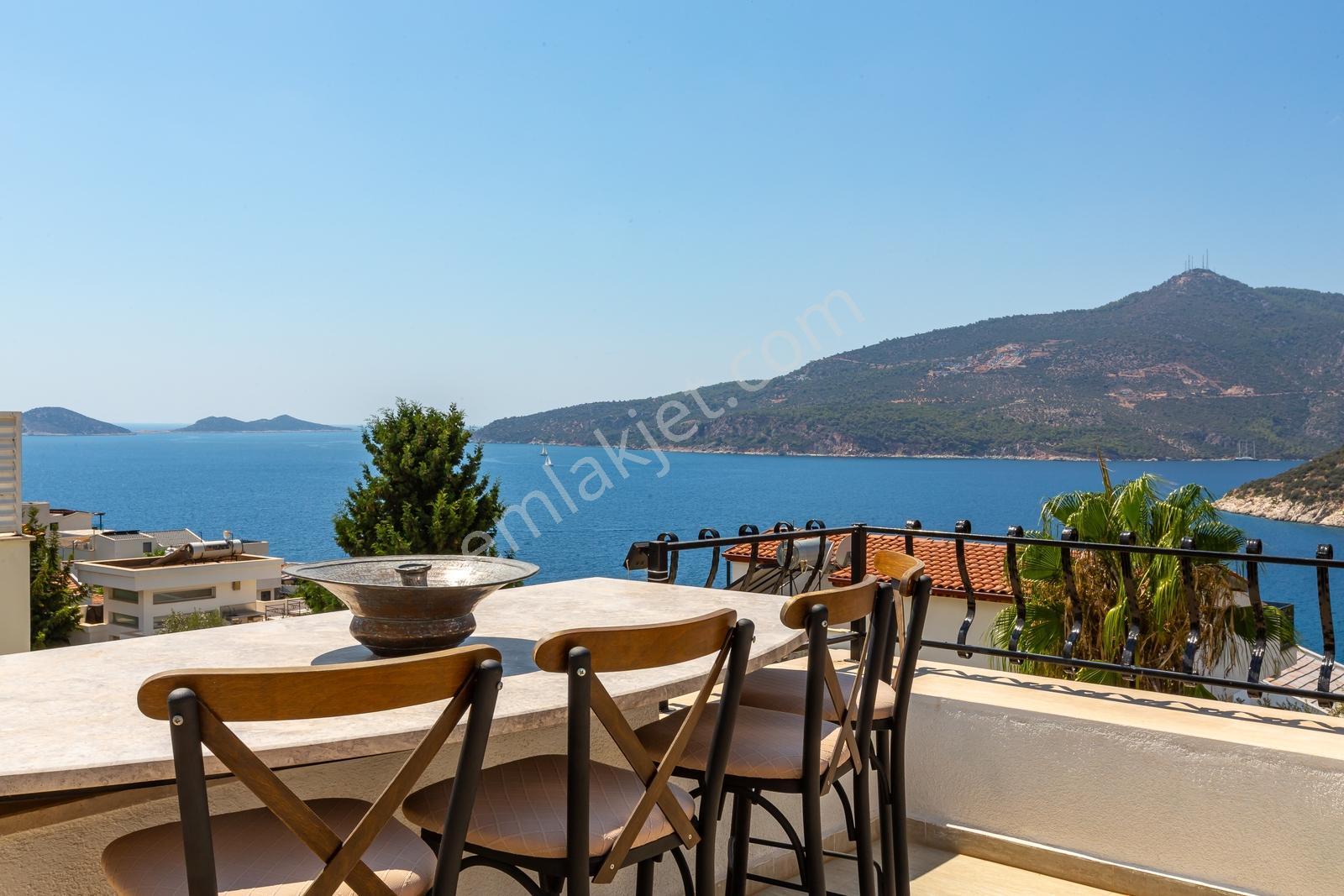 Kalamarda Deniz Manzaralı 4 Yatak Odalı Villa - Görsel 10