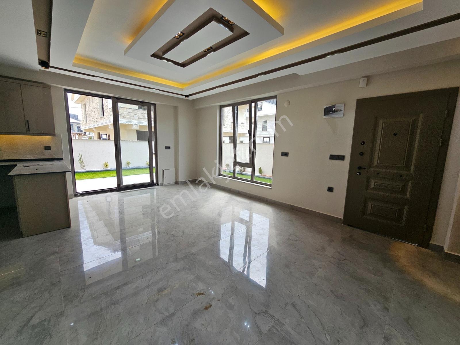 Deniz'den 4+1 Bahçeli,yerden Isıtmalı, Denize Yakın Villa - Görsel 32