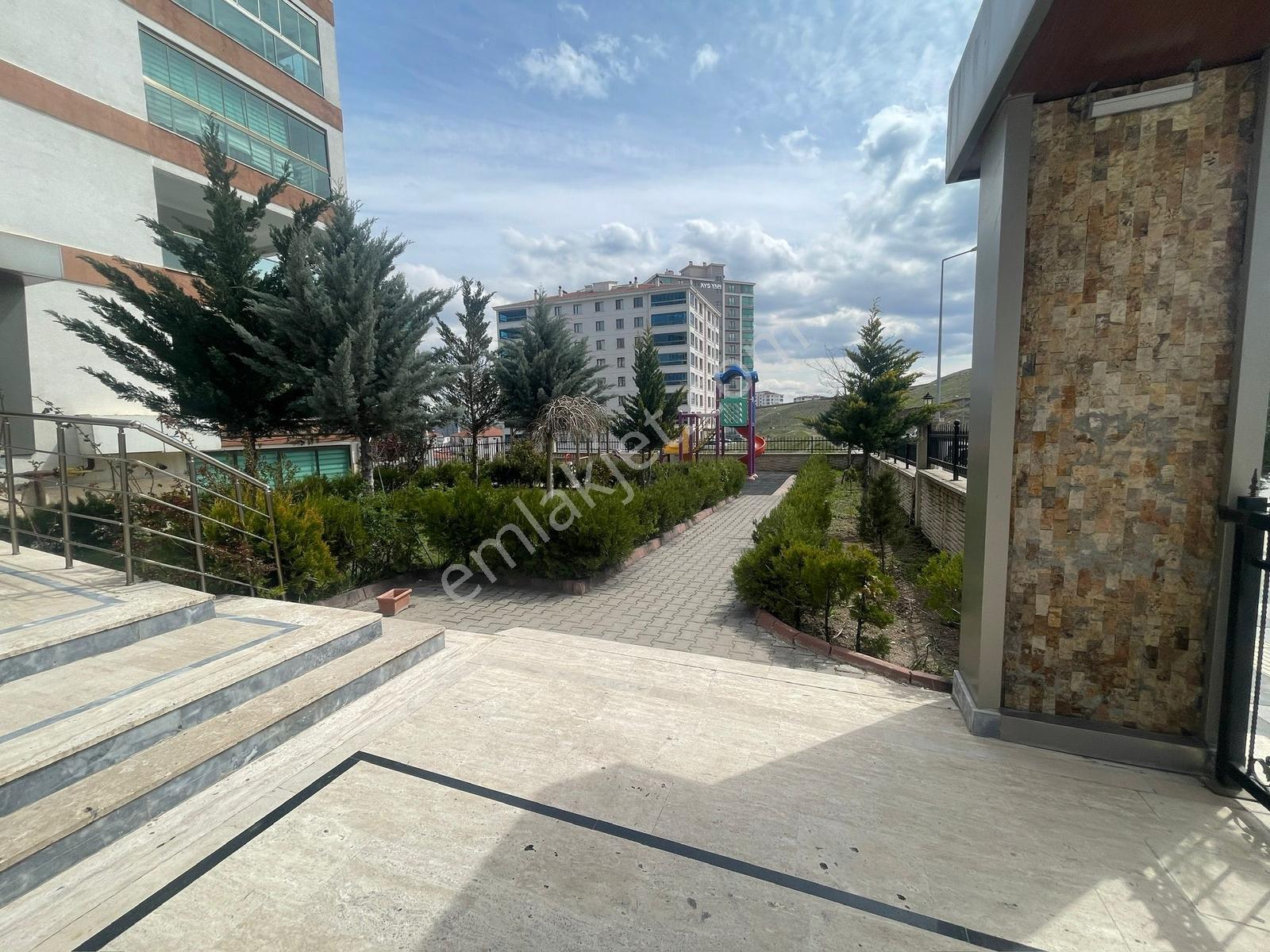 Göktaş'tan▓ Cadde Üzeri Kök Tapu Kredi Limitsiz 10.kat 4+1 Daire - Görsel 32