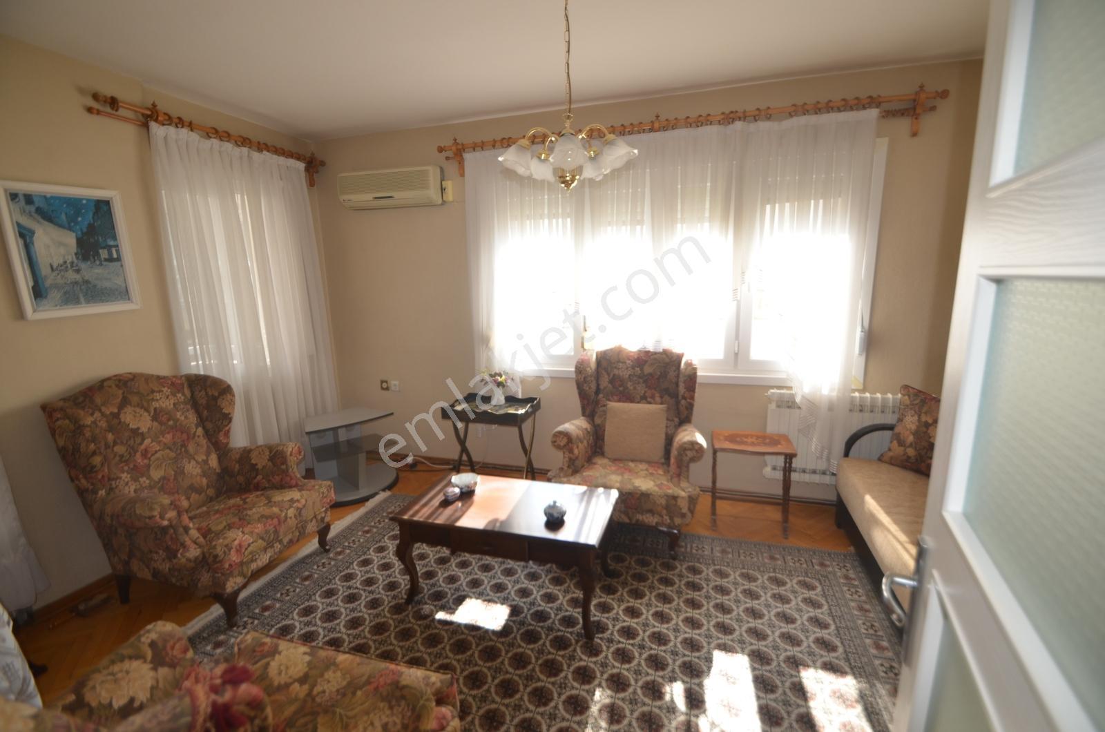 Bornova Merkezde Ana Cadde Üzerinde Satılık 3+1 Daire - Görsel 22