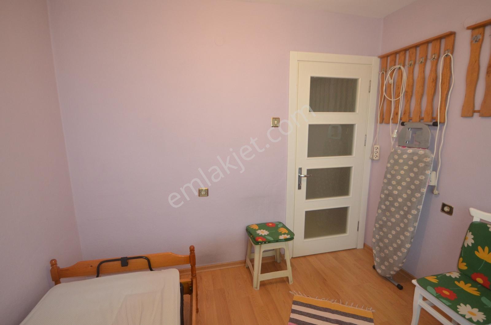 Bornova Merkezde Ana Cadde Üzerinde Satılık 3+1 Daire - Görsel 35
